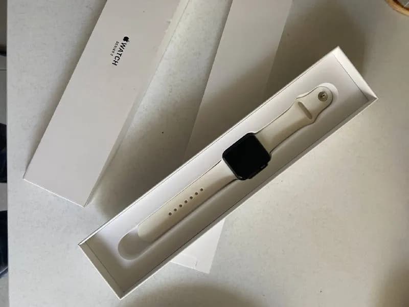 Apple Watch Series 3 — Тбилиси — 3 120 ₾