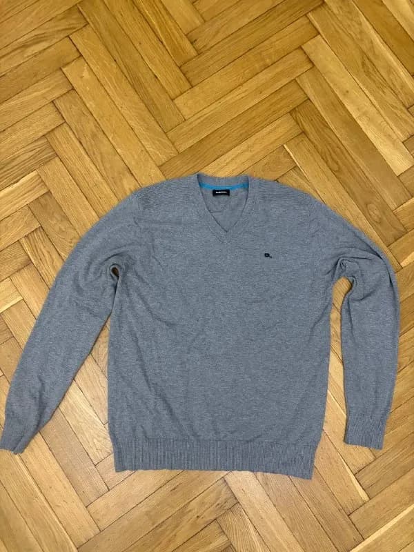 Свитер Diesel размер M/L — Батуми — 10 ₾