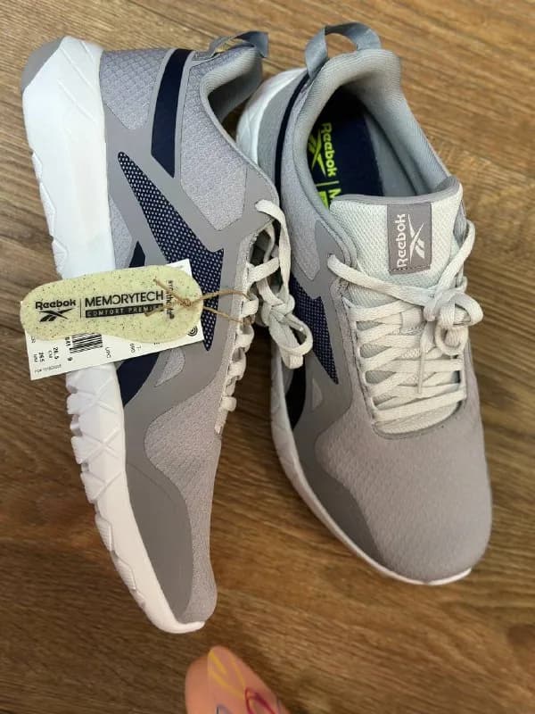 Reebok новые, размер 41 — Тбилиси — 180 ₾