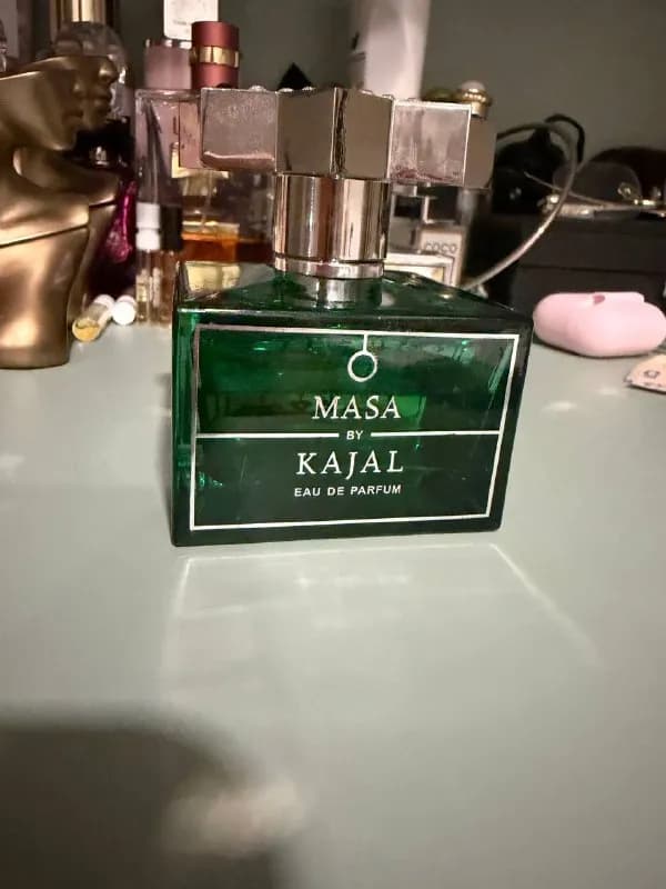 Продам духи Kajal Masa