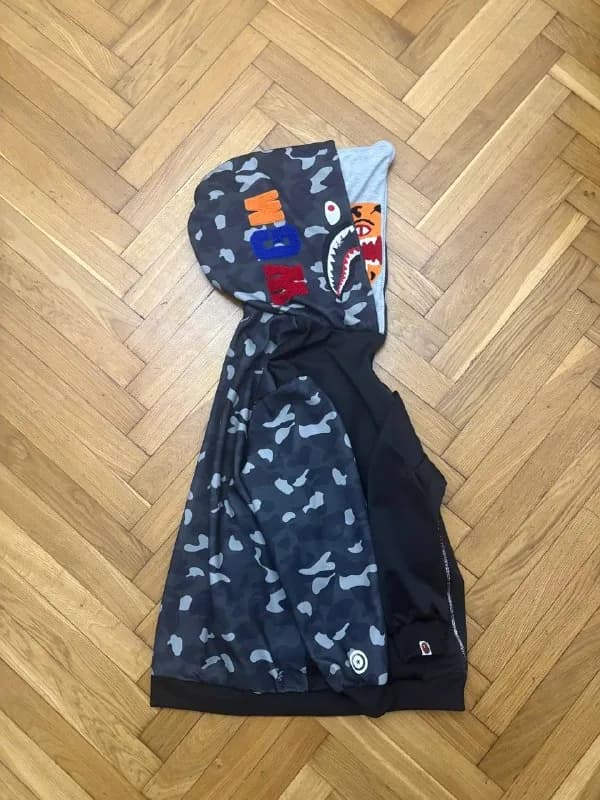 BAPE "акула с тигром" зипка L/XL — Батуми — 25 ₾