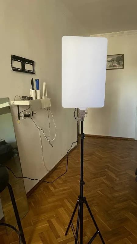 LED RGB PM-48 Photographic Fill Light + штатив — 80 лари. Лампа в хорошем состоянии, всё работает ис — Тбилиси — 80 ₾