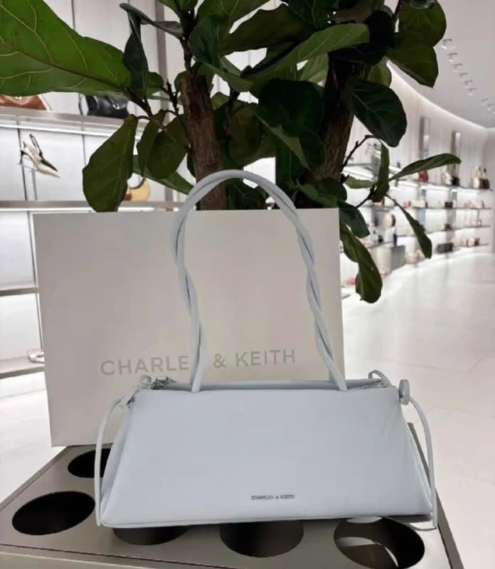 Charles & Keith Elton Ice Blue 🩵 НОВАЯ — Батуми — 230 ₾