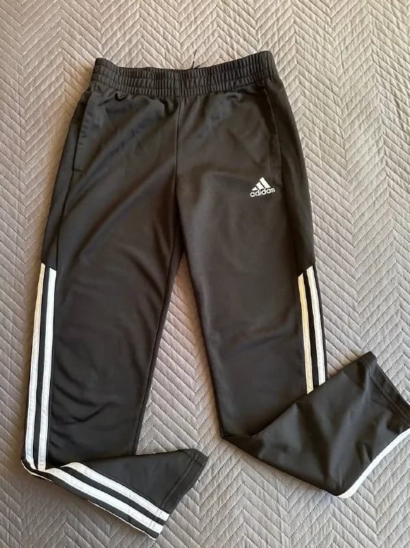 Adidas Nike — Тбилиси — 30 ₾
