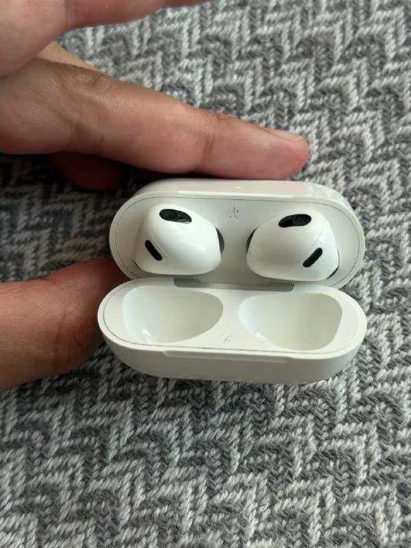 AirPods 3, 70 gel — Батуми — 4 ₾