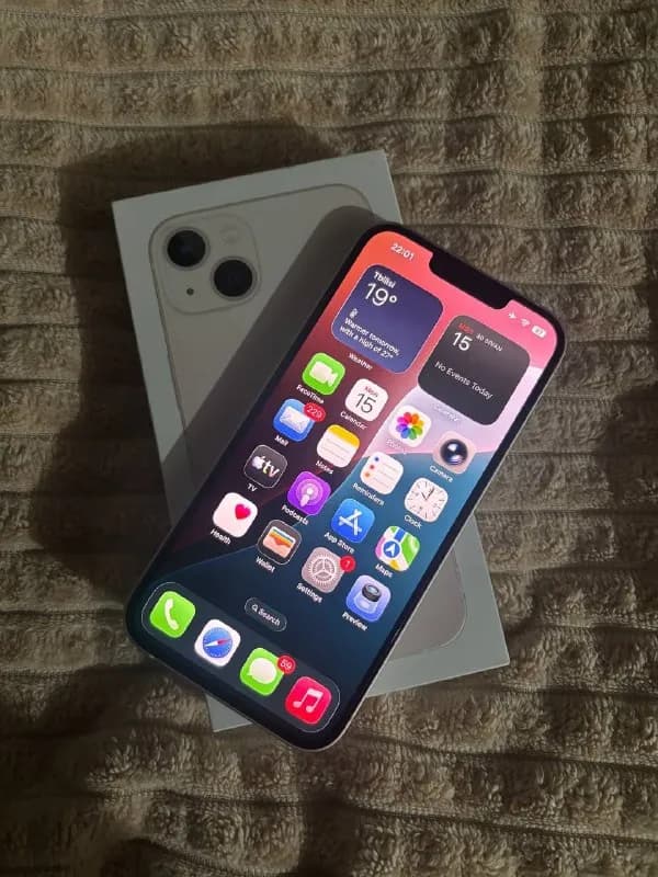 iPhone 13 pink 128Gb в идеальном состоянии. Не вскрывался. Экран без царапин и сколов. — Тбилиси — 700 ₾