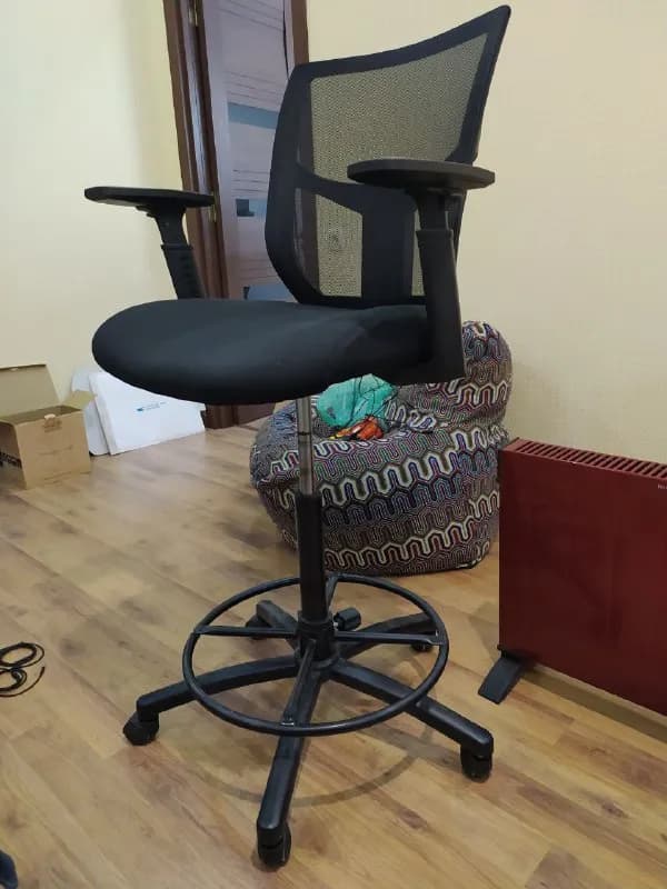 Стул офисный — Тбилиси — 250 ₾