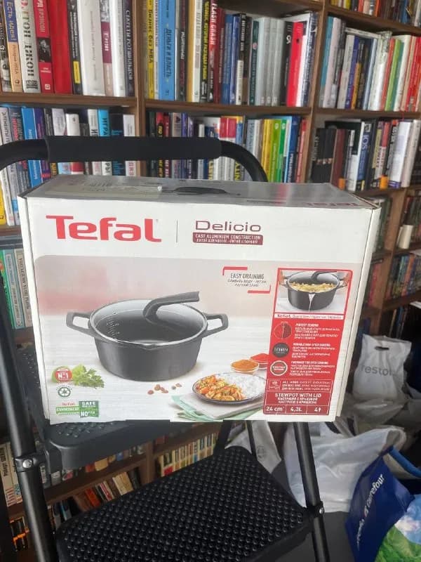 Продам новую кастрюлю Tefal 4.3 L