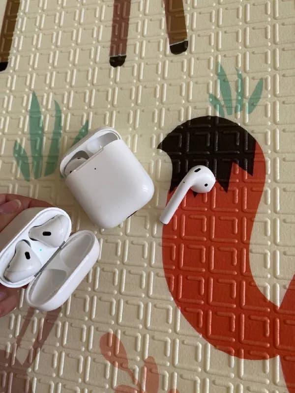 AirPods — Тбилиси — 100 ₾
