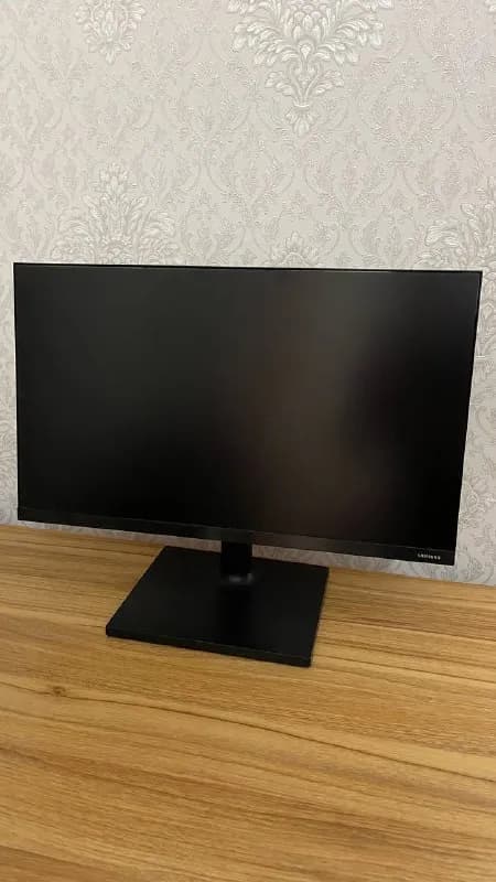 Samsung F24T450FQR — Тбилиси — 350 ₾