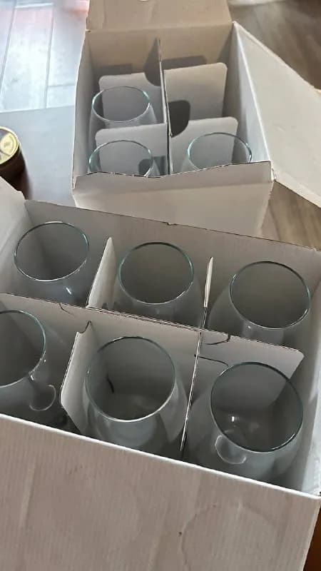 9 новых бокалов для вина — Батуми — 60 ₾