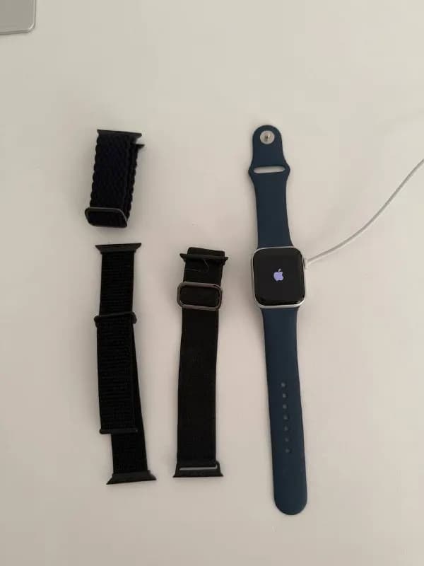 Apple Watch SE 2го поколения — Батуми — 350 ₾