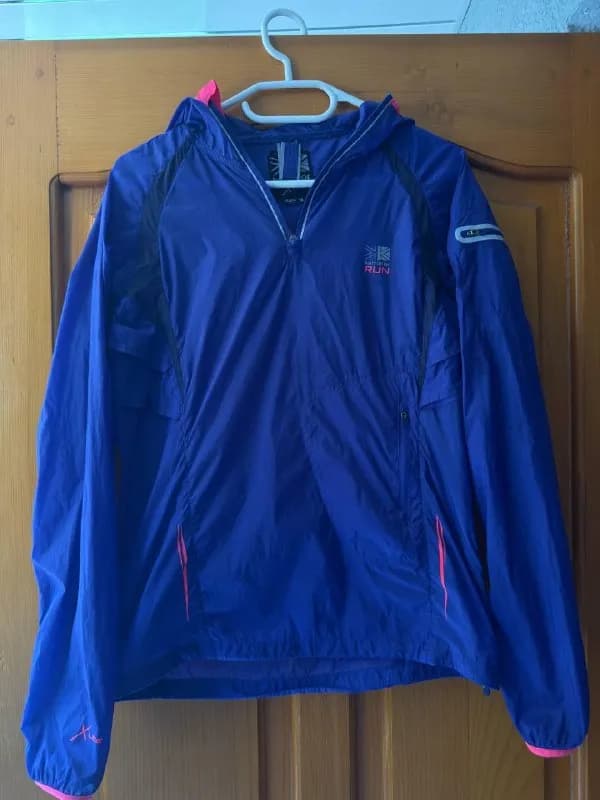 Columbia — Батуми — 19 $