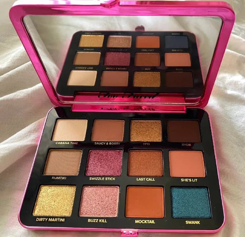 Too Faced Palm Springs Dreams. Очень классная палетка для вечеринок и ночных клубов, шимеры очень кр — Тбилиси — 50 ₾