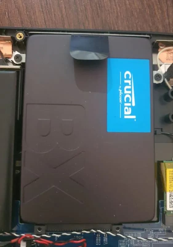 SSD-накопитель Crucial (by Micron) 1TB (1000 ГБ) 2.5» SATA III в отличном состоянии. — Батуми — 250 ₾