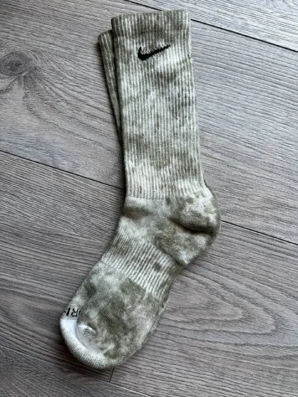 Nike. С принтом tie-dye. Абсолютно новые, покупались в наборе, но ни разу не надевались. — Тбилиси — 20 ₾
