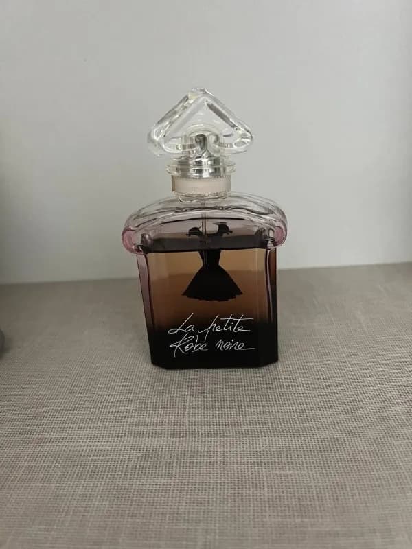 Guerlain La Petite Robe Noire Eau de Parfum Wardrobe Original Dress 100 ml. Почти полный флакон. Ори — Тбилиси — 300 ₾