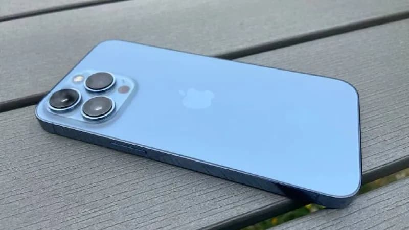 iPhone 13 Pro Max, 128 гб, 82% акб. Состояние идеальное без царапин, всегда носился в чехле и с защи — Тбилиси — 1 000 ₾