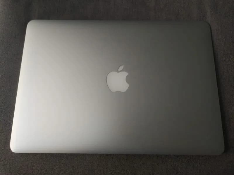 Apple MacBook Air 2017 13» 128Gb, 8Gb RAM — Тбилиси — 900 ₾