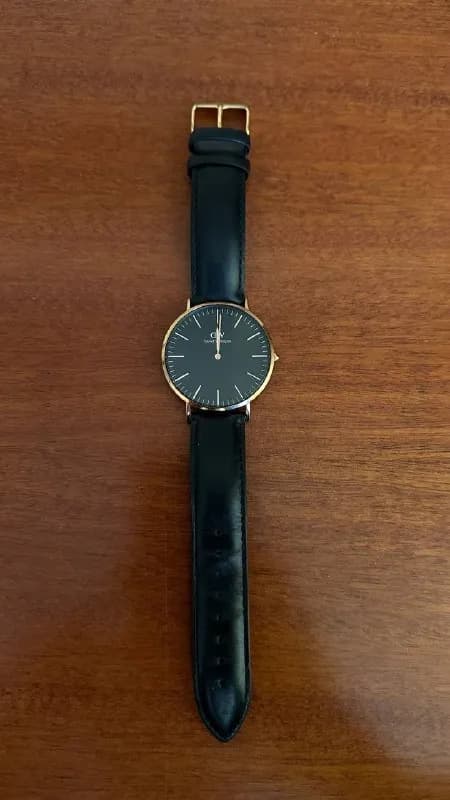 Daniel Wellington. Модель Classic Sheffield Black Rose Gold. Часы в хорошем состоянии. В подарок отд — Тбилиси — 100 ₾