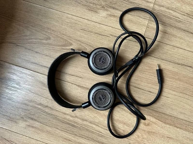 Grado SR325e, идеальное состояние, в комплекте сменные амбушуры и чехол geekeria. Собраны вручную в — Тбилиси — 590 ₾