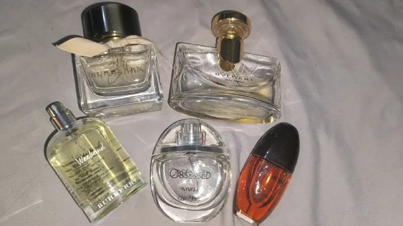 My burberry edt из 50 мл осталось 30 мл. 100 лари. Цветочно-пудровый аромат, идеально раскрывается о — Тбилиси — 90 ₾