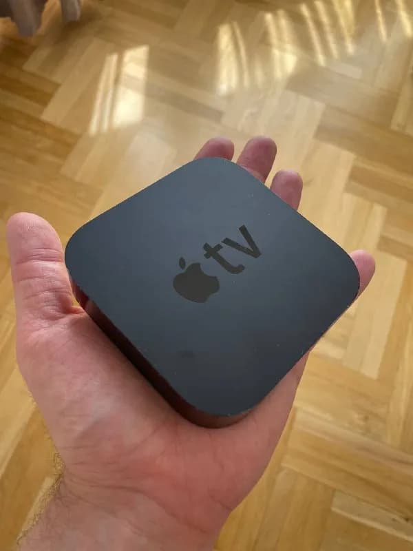 Apple TV 2-го поколения, в комплекте с HDMI проводом. 100 лари. Район Ваке — Тбилиси — 100 ₾