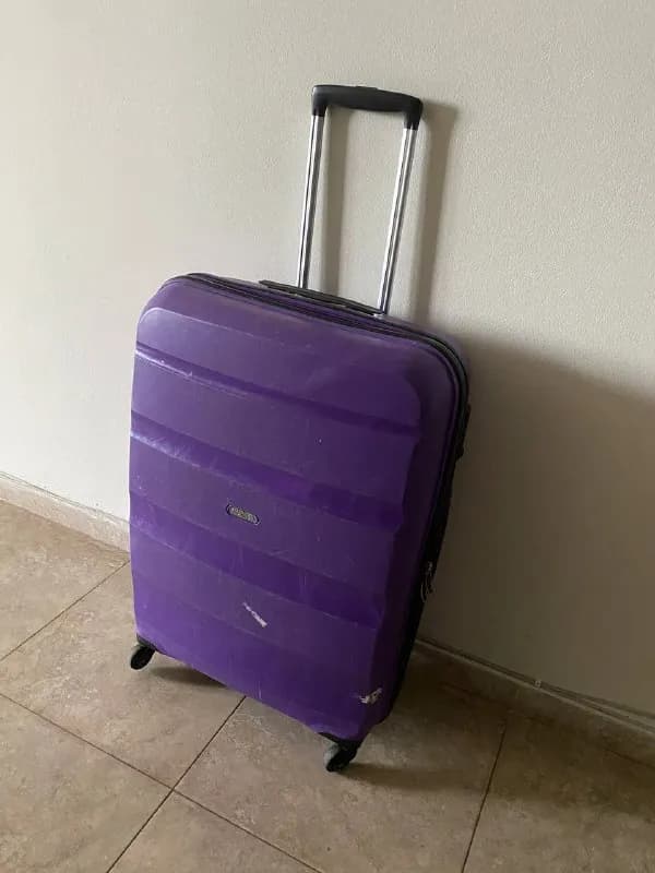 50 лари) чемодан American Tourister, размера L — новый стоит около 150 евро — Тбилиси — 50 ₾