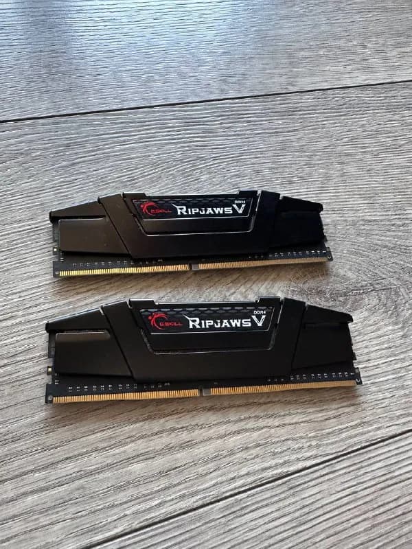 Gskill Ripjaws DDR4 16GB 3200mhz, комплект 2×8gb — Тбилиси — 100 ₾