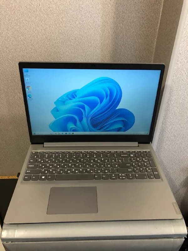 Lenovo IdeaPad s145-15API в хорошем состоянии, батарея держит хорошо, всё в оригинале, установлена W — Тбилиси — 650 ₾