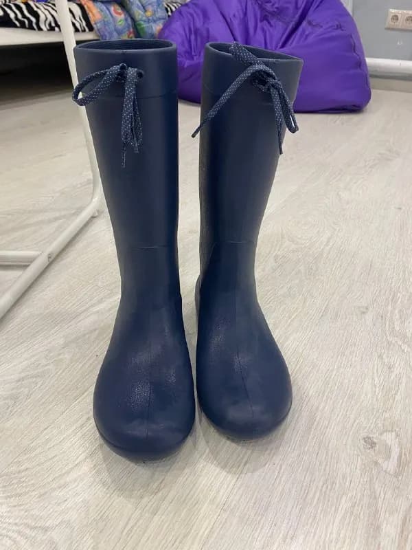 1) сапоги crocs оригинал, б/у пару раз. 40 размер. Осень уже не за горами, готовьтесь) 60 лари — Тбилиси — 60 ₾