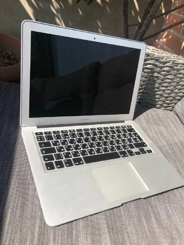 MacBook Air 13 (2012) — Тбилиси — 500 ₾