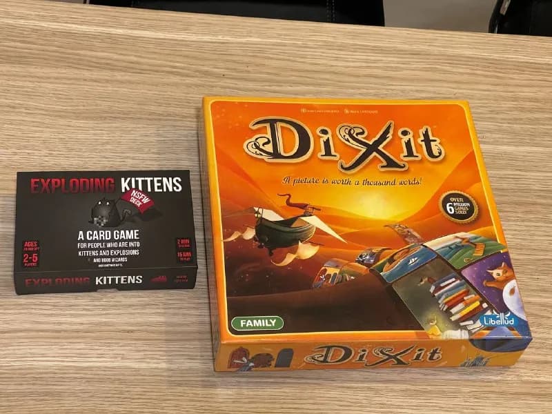 Dixit (имаджинариум) и Exploding kittens (взрывные котята) очень интересные настолки 100 лари за обе — Тбилиси — 100 ₾