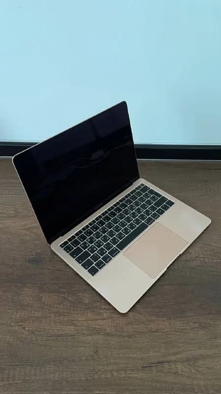 Mac Book Air Retina 13-inch 2018 (куплен в 2019) — Тбилиси