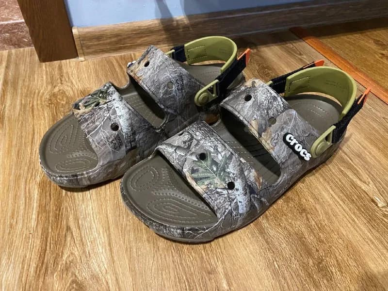 Crocs All-Terrain Sandals. Размер 12 US (30 см). Один раз сходил из дома до магазина, не подошел разм — Тбилиси — 110 ₾