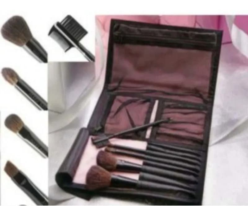 Mary Kay из натурального ворса в косметичке-170лари. — Тбилиси — 170 ₾