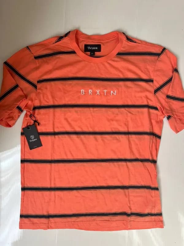 Brixton new Tshirt size feels more like M-L — Тбилиси — 90 ₾