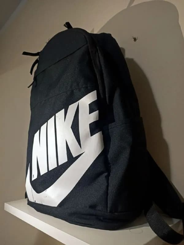 NIKE. На принте имеются небольшие потёртости. Функционально в отличном состоянии. — Тбилиси — 50 ₾