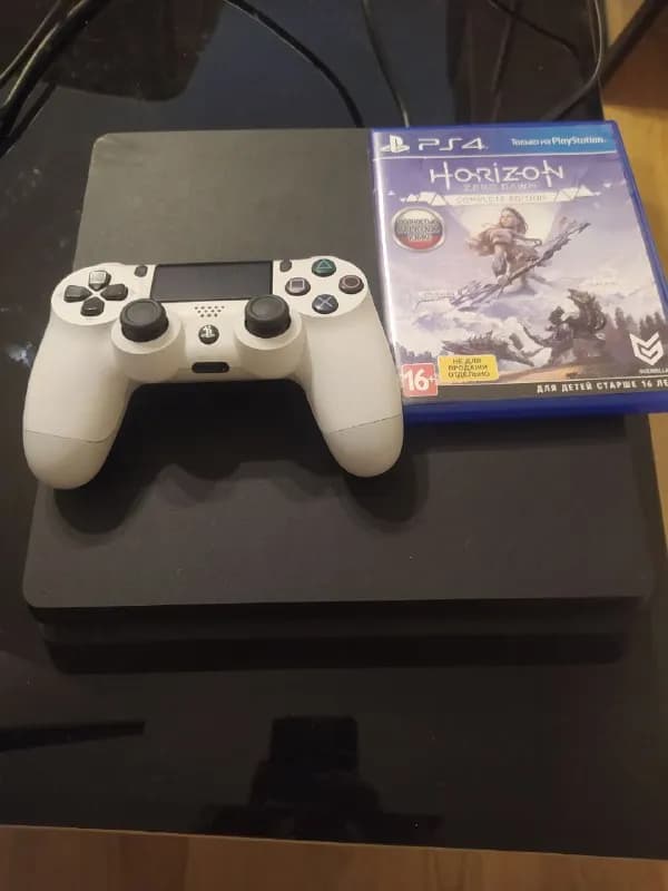 Playstation 4 slim (ps4) 500Гб. В комплекте джойстик, кабель hdmi и диск с Horizon. Также поделюсь с — Тбилиси — 450 ₾