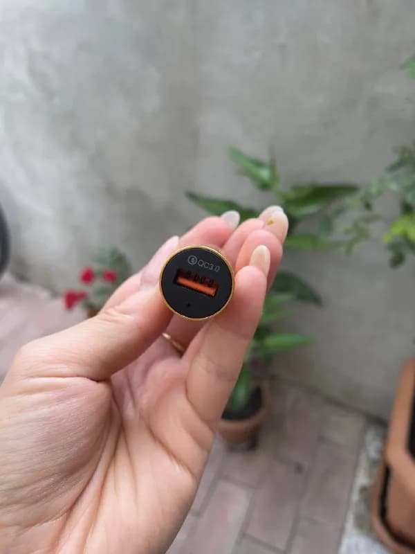 USB штекер в авто прикуриватель, 20 лари — Тбилиси — 20 ₾