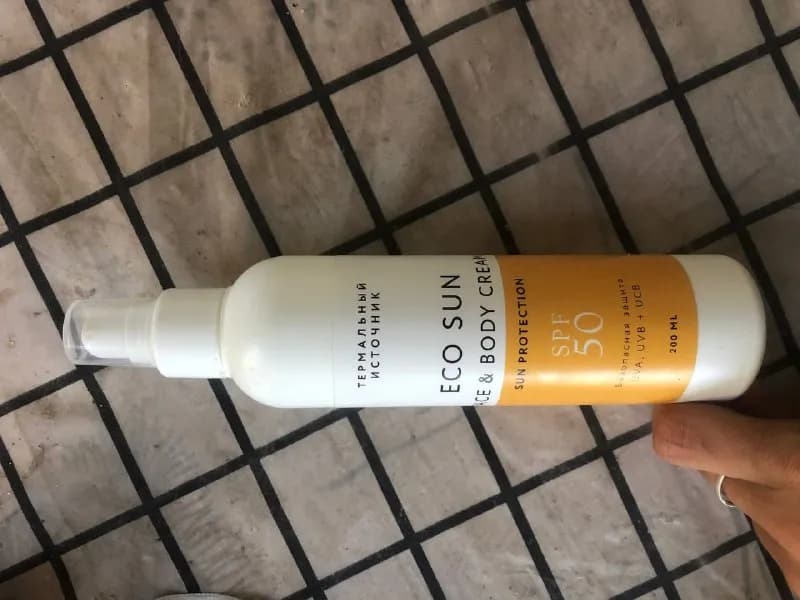 1. Крем SPF 15 лари использовался пару раз, почти полная банка — Тбилиси — 15 ₾