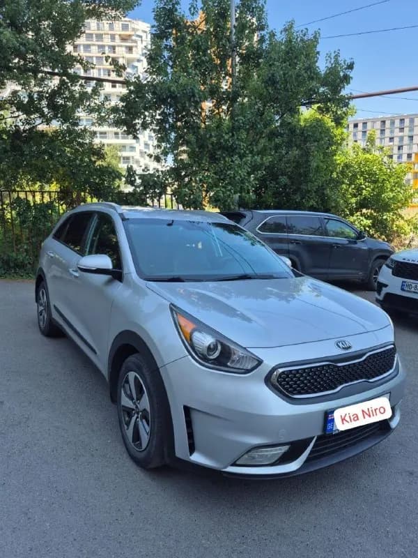 Kia Niro — 9700 $ — Батуми — 9 700 $