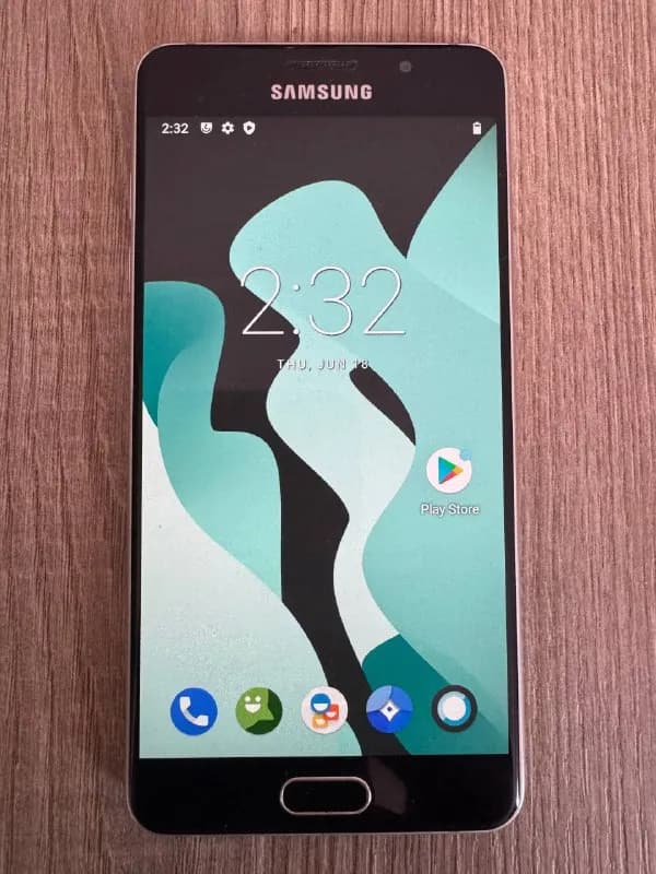 Samsung A56, Android 10, батарею держит около часа — Батуми — 30 ₾