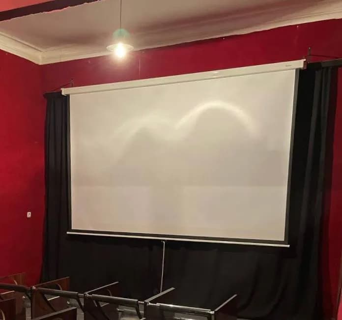 ALLSCREEN MANUAL PROJECTION SCREEN 300X200CM HD FABRIC CWP-11879 Diagonal 141 inch / 358 CM — Тбилиси — 650 ₾