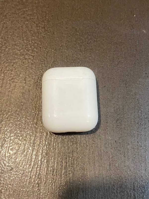 AirPods 2го поколения (оригинал) — Тбилиси — 50 ₾