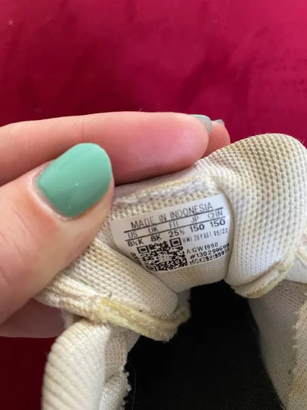 adidas, купили в официальном магазине в Турции, размеры на фото. Российский примерно 21-22. Цена 2 — Тбилиси — 20 ₾