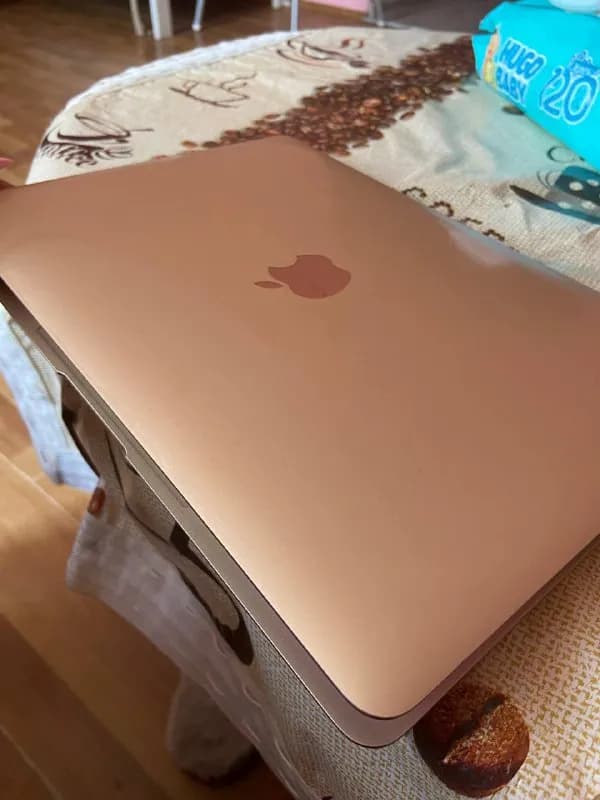 Macbook 2016 — Тбилиси — 1 000 ₾