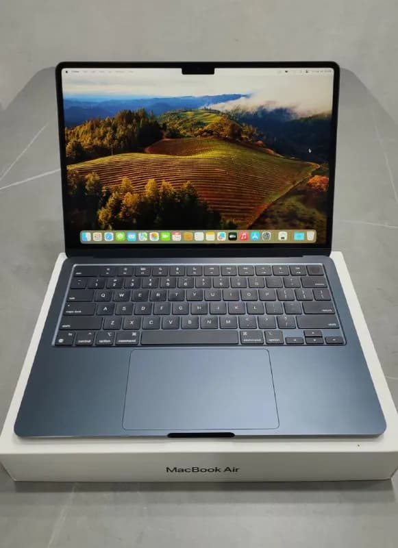 MacBook air m2 8/512 Gb 13.6 inch. — Тбилиси — 3 600 ₾