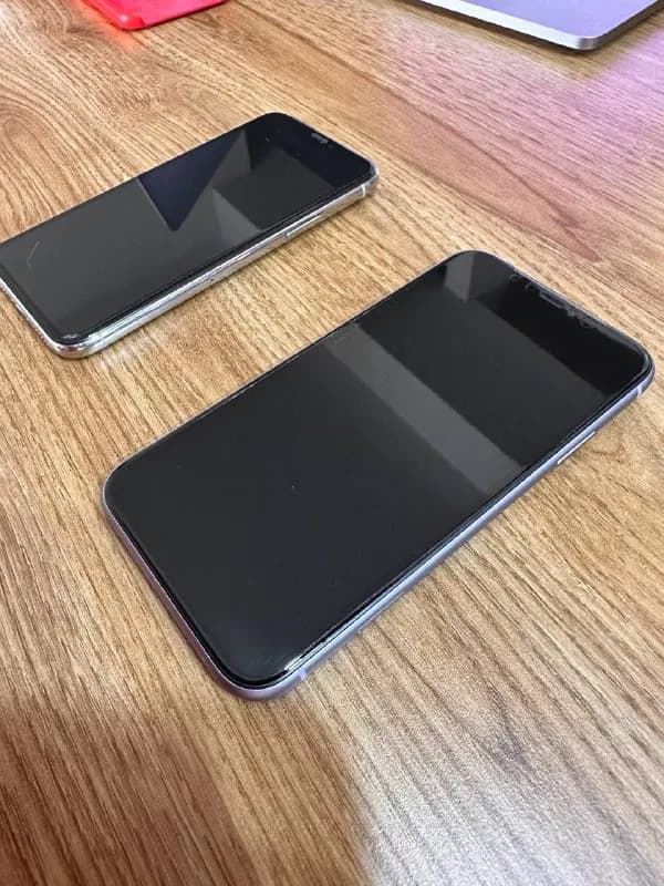 iPhone’s так как купили новые. Цена 500💲 если забираете оба. — Тбилиси — 500 $