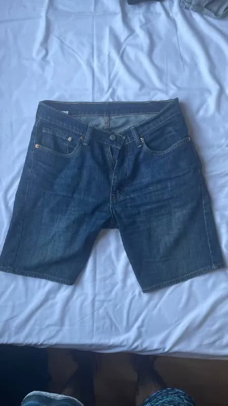 1. Шорты Levi’s 31 размер 30 лари — Тбилиси — 30 ₾